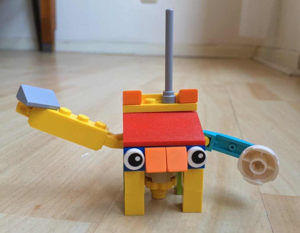 Jo's bot is a heavy working machine. A bot-like lego figurine, built by Jo